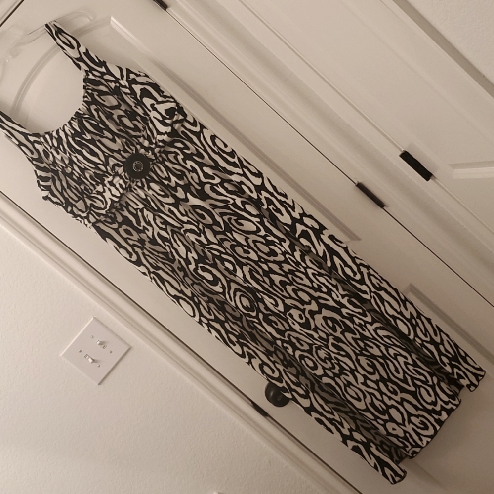 ⚫️ Black & White Maxi